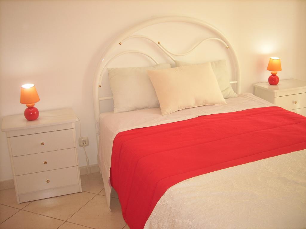 Apartamentos Monica Quarteira Esterno foto