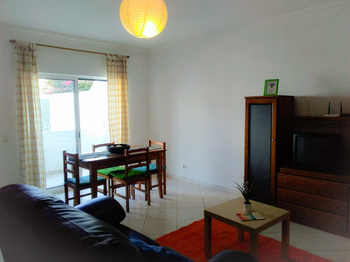 Apartamentos Monica Quarteira Esterno foto