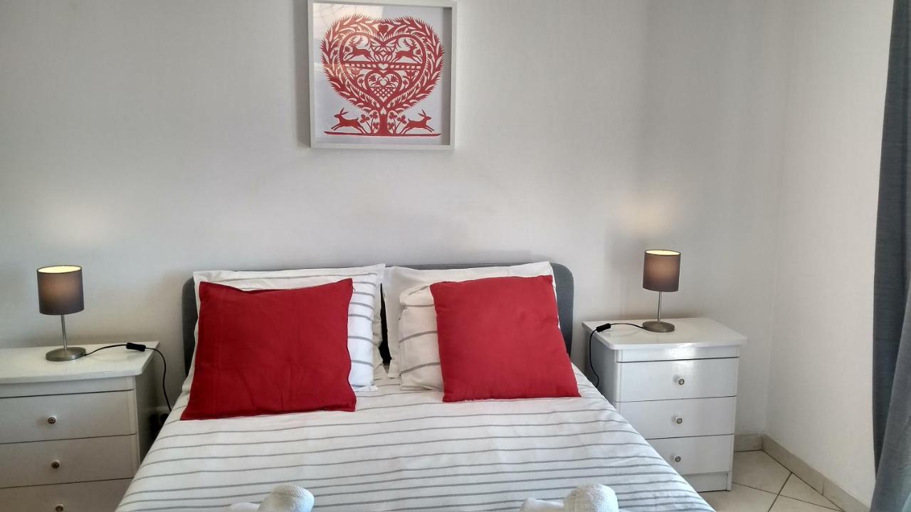 Apartamentos Monica Quarteira Esterno foto